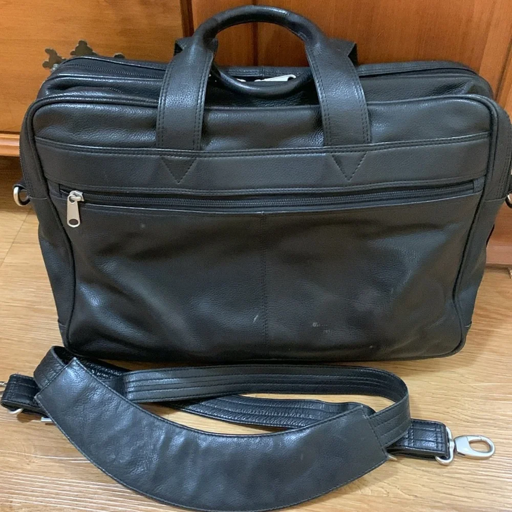 Black Leather Expandable Laptop Briefcase Bag